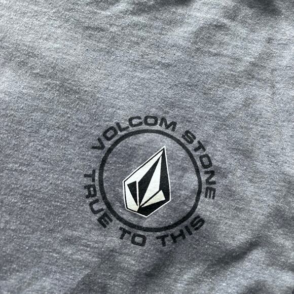 Volcom Youth XL Gray Short Sleeve T-Shirt - Great Condition! - Picture 2 of 4